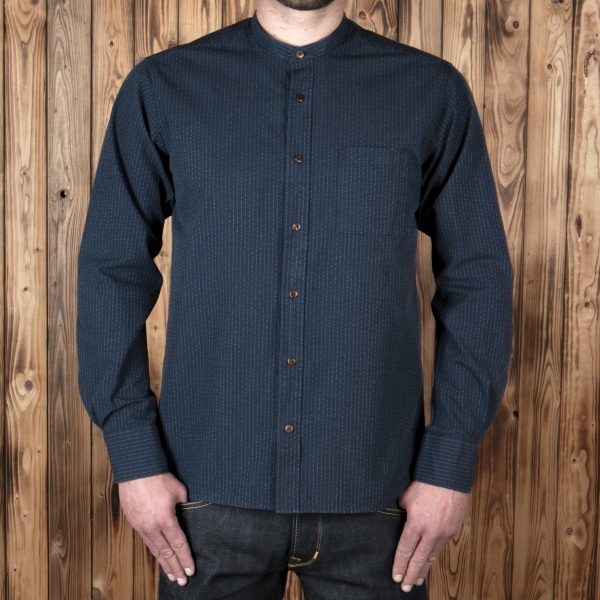 Chemise Pike Brothers rétro bleue rayée.